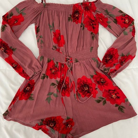 Kendall & Kylie floral romper size small - Picture 11 of 11